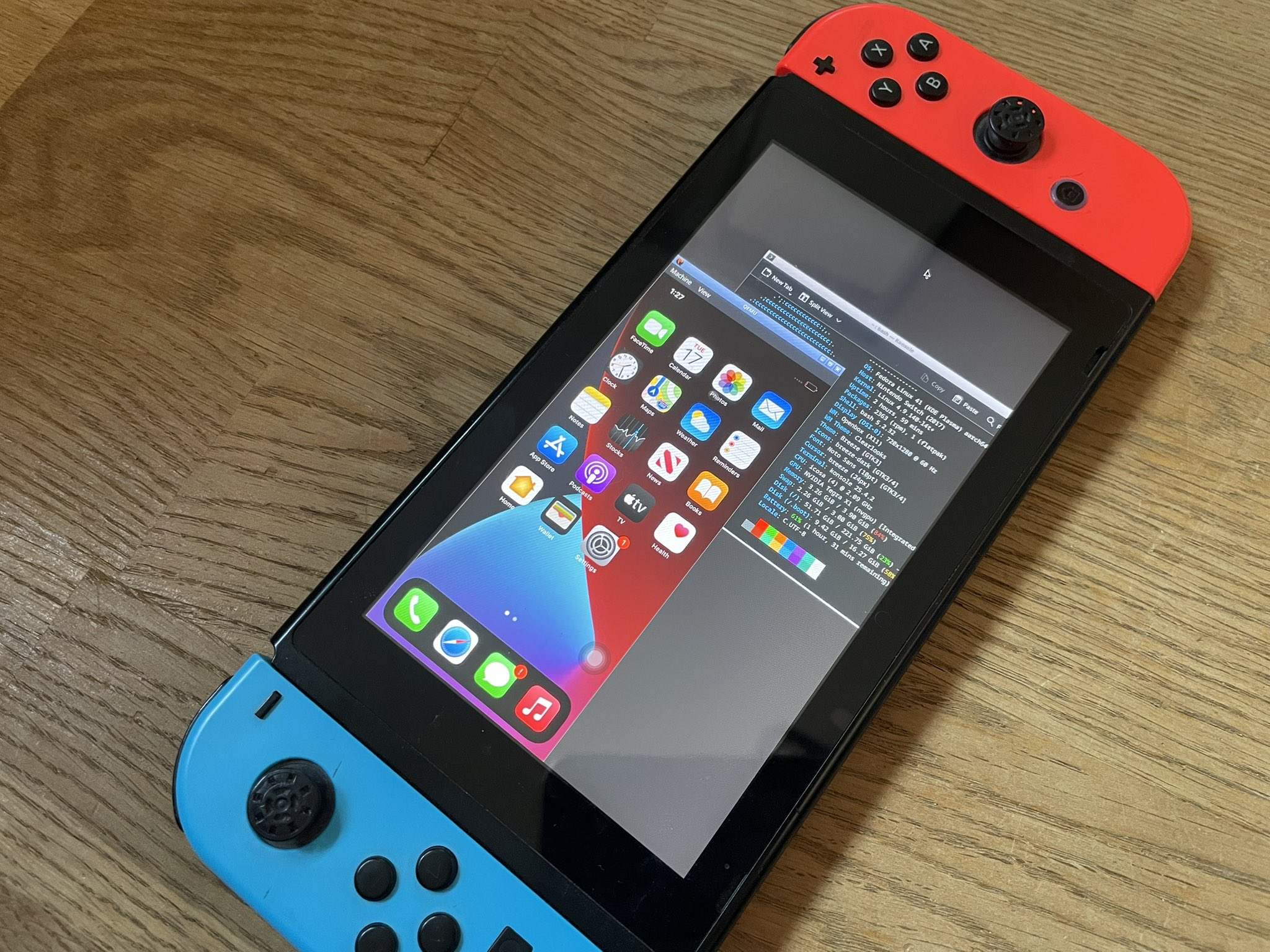 Nintendo Switch 2'nin piyasaya çıkmasıyla birlikte, orijinal Nintendo Switch konsolu uzun süredir en çok satanlar arasında yer almaya devam ediyor. Ancak, ilginç ve şaşırtıcı bir gelişme yaşandı. Bir yazılımcı, Nintendo Switch’te iOS işletim sistemini çalıştırmayı başardı. Bu başarı, teknoloji dünyasında büyük yankı uyandırdı.