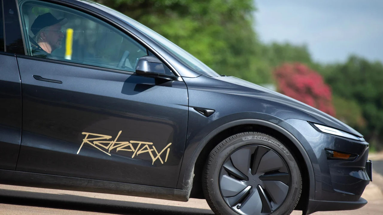 Tesla ile İlgili Yeni Bir Gelişme: Robotaksi Hizmetinin Başlangıcı