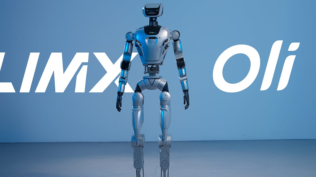 İnsansı Robotlar Yerimizi Alabilir mi? İşte Robot Oli'nin Ne İş Olsa Yaparım Dediği Bir Günü [Video]