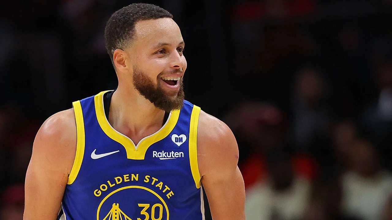 Google'dan Stephen Curry ile İddialı Anlaşma: Curry, Basketbola Yapay Zekâ Koçu İle Çalışacak (Kimin Kimi Çalıştıracağı Tartışılır)