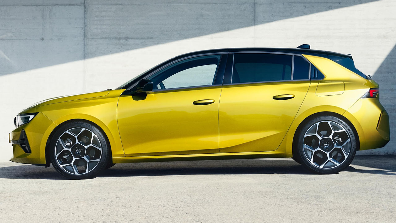 2025 Opel Astra: Tasarım, Teknoloji ve Pratiklikte Dengeli Bir Seçenek
