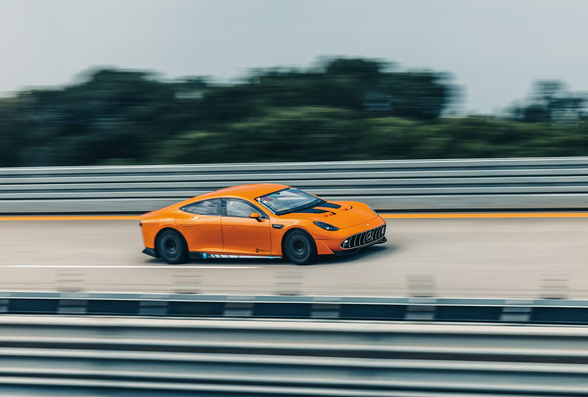 AMG GT XX Elektrikli Konseptle Rekorları Alt Üst Etti: 25 Dünya Rekoru ve 5479 Kilometre 24 Saatte