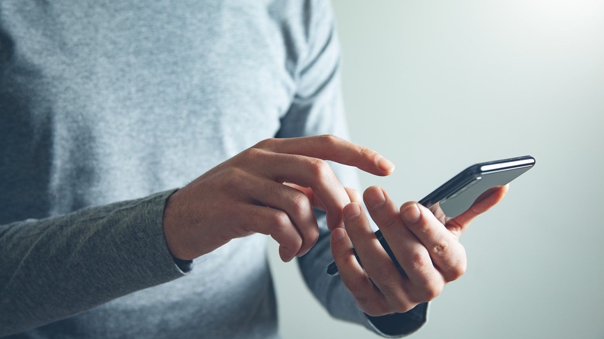 Sadece Bir Web Sitesine Girmek Telefonunuza Virüs Bulaştırır mı?