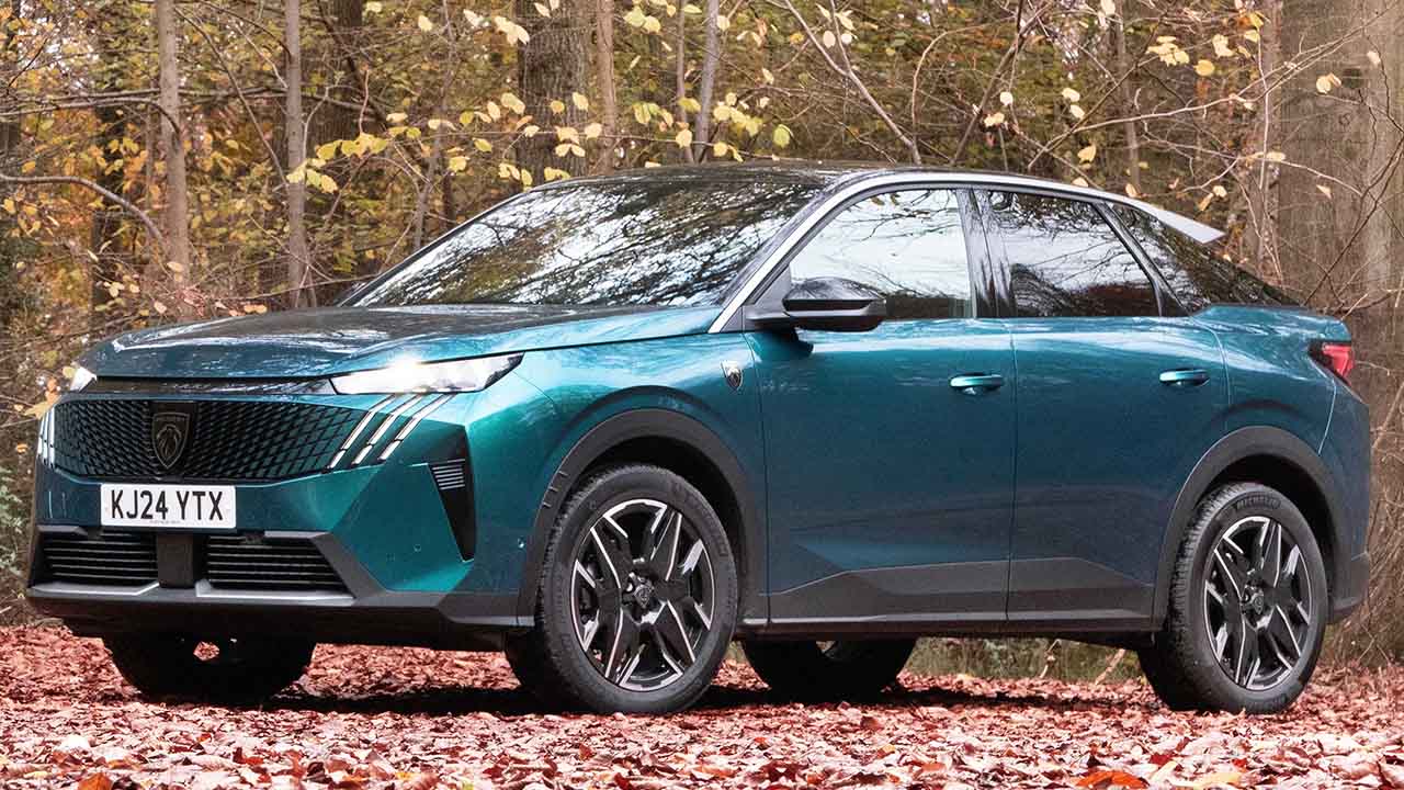 Peugeot 3008: Tasarım, Teknoloji ve Sürüş Deneyimini Bir Araya Getiren Kompakt SUV