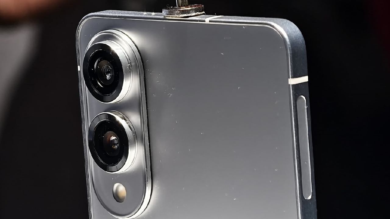 Şinasi Kaya: Samsung Galaxy S26 Edge'in İşlemcisi Ortaya Çıktı, Performans Verileri Belli Oldu 1 Samsung Galaxy S26 Edge'in İşlemcisi Ortaya Çıktı, Performans Verileri Belli Oldu