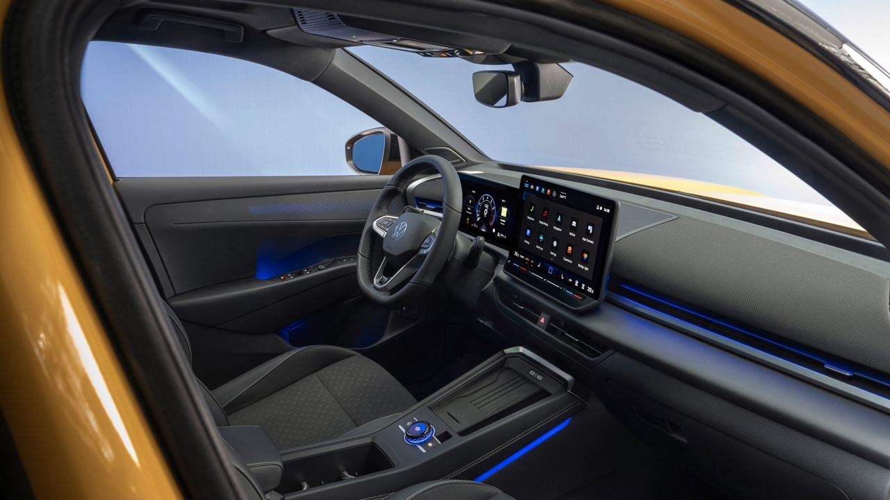 Şinasi Kaya: Volkswagen T-Roc 2. Nesli: Hibrit Gücü ve Lüks Teknolojilerle Yeniden Doğuş 2 Volkswagen T-Roc 2. Nesli: Hibrit Gücü ve Lüks Teknolojilerle Yeniden Doğuş