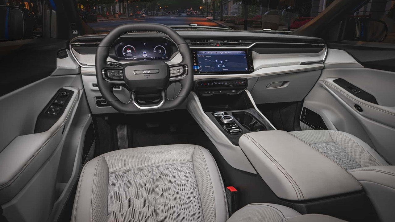 Ulaş Utku Bozdoğan: 2026 Jeep Cherokee Resmi Tanıtıldı: Hibrit Motorla Uzun Mola Sonrası Yolculuğa Hazır 2 2026 Jeep Cherokee Resmi Tanıtıldı: Hibrit Motorla Uzun Mola Sonrası Yolculuğa Hazır