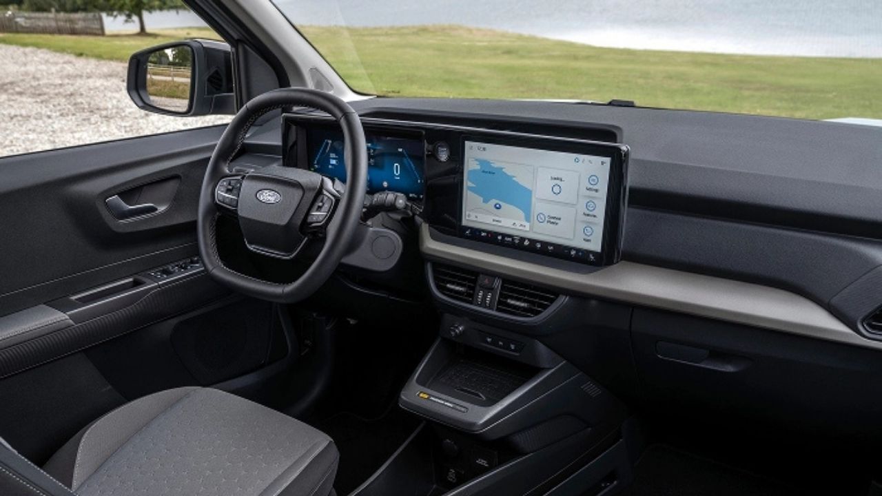 Ulaş Utku Bozdoğan: Ford E-Tourneo Courier: Şehir İçi Operasyonlarda Bağlantılı ve Elektrikli Profesyonel Partner 2 Ford E-Tourneo Courier: Şehir İçi Operasyonlarda Bağlantılı ve Elektrikli Profesyonel Partner