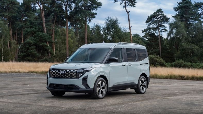 Ulaş Utku Bozdoğan: Ford E-Tourneo Courier: Şehir İçi Operasyonlarda Bağlantılı ve Elektrikli Profesyonel Partner 3 Ford E-Tourneo Courier: Şehir İçi Operasyonlarda Bağlantılı ve Elektrikli Profesyonel Partner