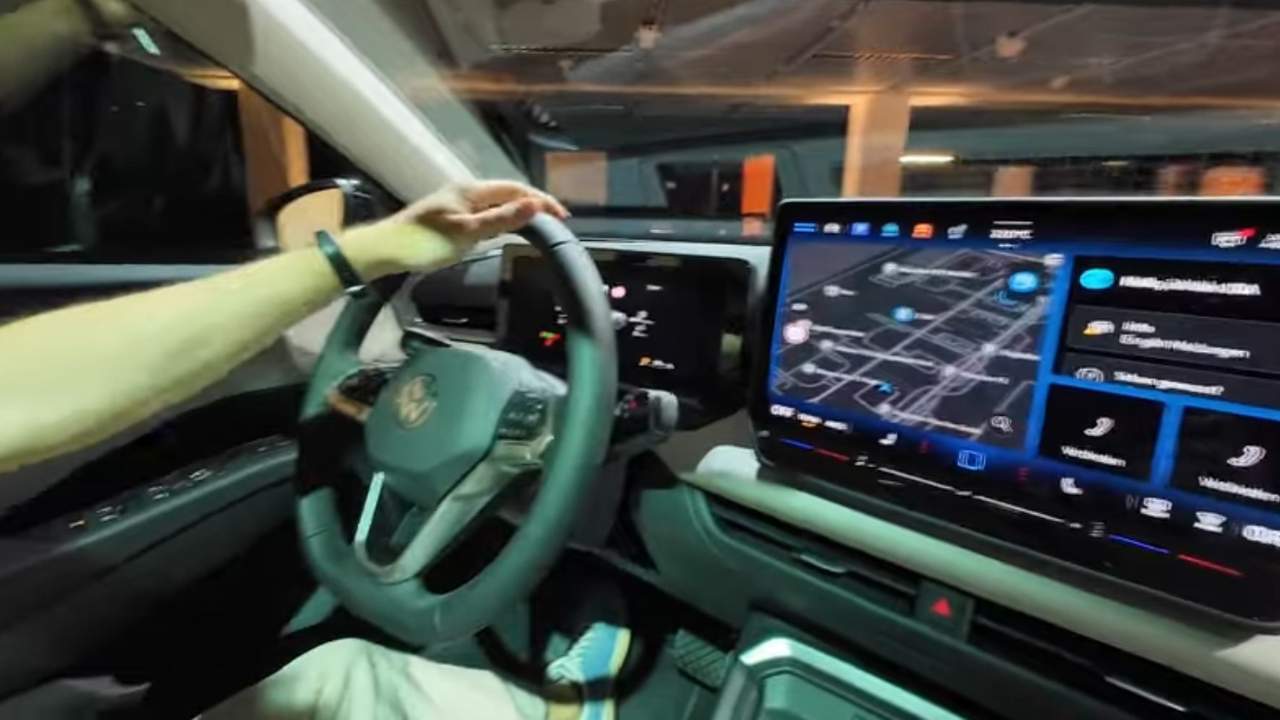 Yakında Tanıtılması Beklenen Volkswagen T-Roc'un Fotoğrafları Sızdırıldı