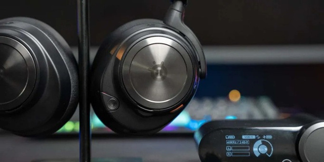 İnanç Can Çekmez: Arctis Nova Pro Wireless: Oyun Dünyasında Üstün Ses Deneyimi için Yeni Standart 4 Arctis Nova Pro Wireless: Oyun Dünyasında Üstün Ses Deneyimi için Yeni Standart