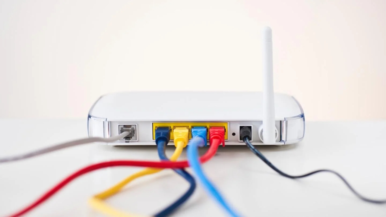 Evde Wi‑Fi Sinyalini Güçlendirme Rehberi: Basit Adımlar ve Akıllı Çözümler