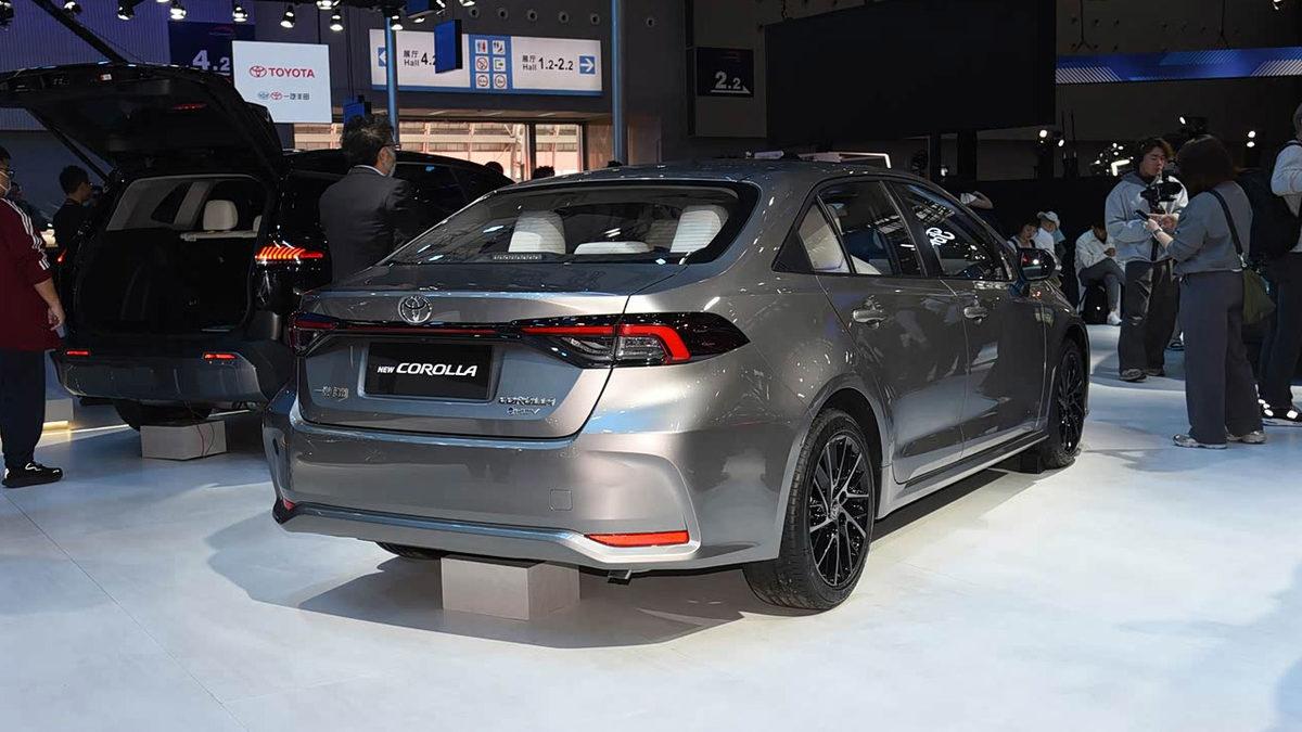 Meral Erden: 2026 Toyota Corolla: Tasarım ve İçerden Özelliklerde Gelen Değişimler 2 2026 Toyota Corolla: Tasarım ve İçerden Özelliklerde Gelen Değişimler