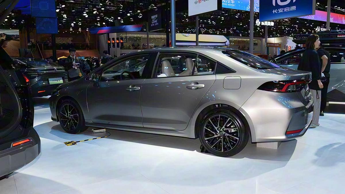 Meral Erden: 2026 Toyota Corolla: Tasarım ve İçerden Özelliklerde Gelen Değişimler 4 2026 Toyota Corolla: Tasarım ve İçerden Özelliklerde Gelen Değişimler