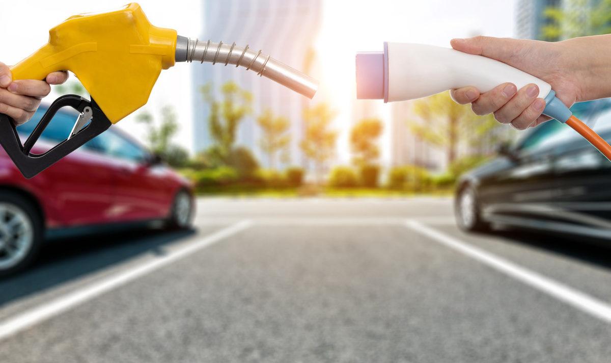 AB'nin 2035 Stratejisi: İçten Yanmalıdan Elektrikliğe Geçişte Esneklik ve Biyoyakıt/Sentetik Yakıt Olasılıkları