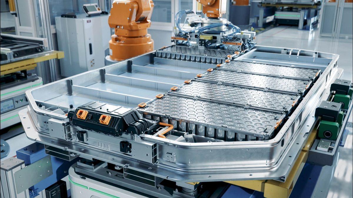 Meral Erden: Elektrikli Otomobillerin Batarya Maliyetinin Perde Arkası: Hammaddelerden Ar-Ge'ye 3 Elektrikli Otomobillerin Batarya Maliyetinin Perde Arkası: Hammaddelerden Ar-Ge'ye